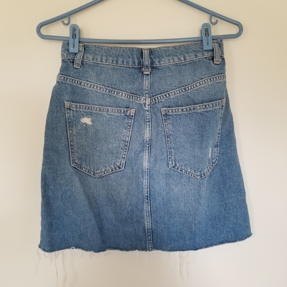 free People We The Free Hallie Distressed Denim Mini Skirt size 24 - Picture 4 of 8